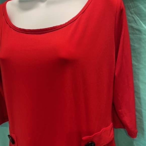 The Pyramid Collection Red Tunis Top - Picture 6 of 13